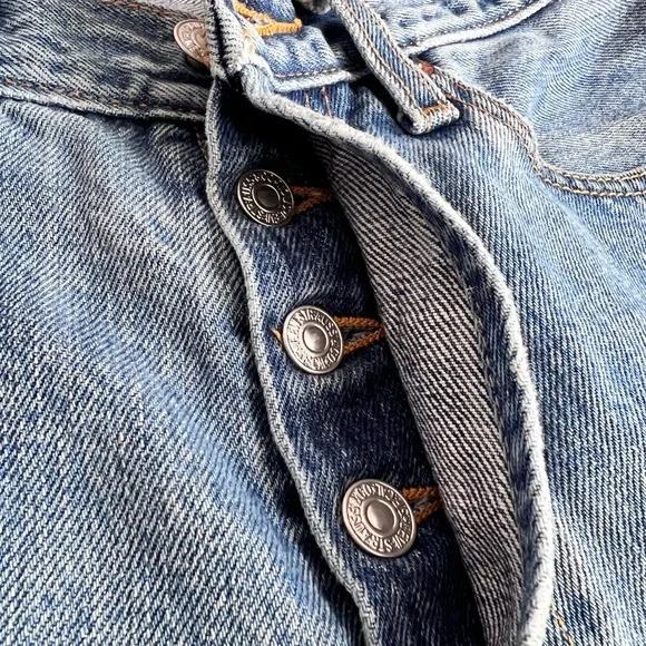 Levi’s Vintage 501 distressed cutoff denim shorts Size 29 - Picture 11 of 12